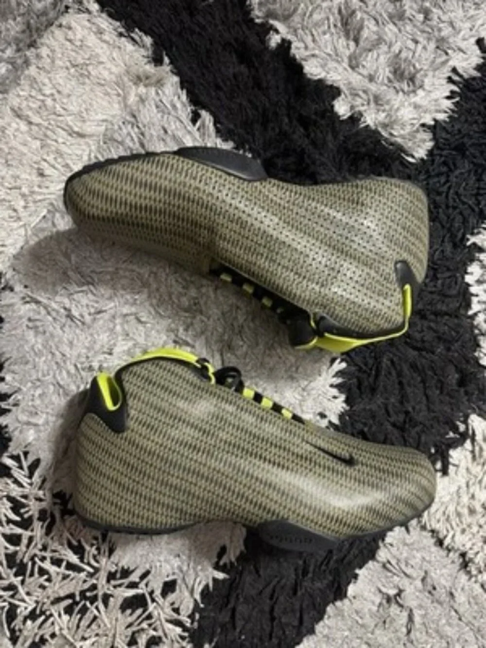 Nike Air Hyper Flight Leather 2002 Snakeskin Black Yellow 304407-301 Size 11